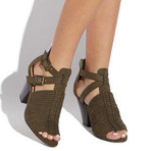 Strappy Heeled Sandal in Taupe,  7.5 'mckenna'